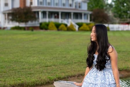 Tara Ludwig Spring Photos